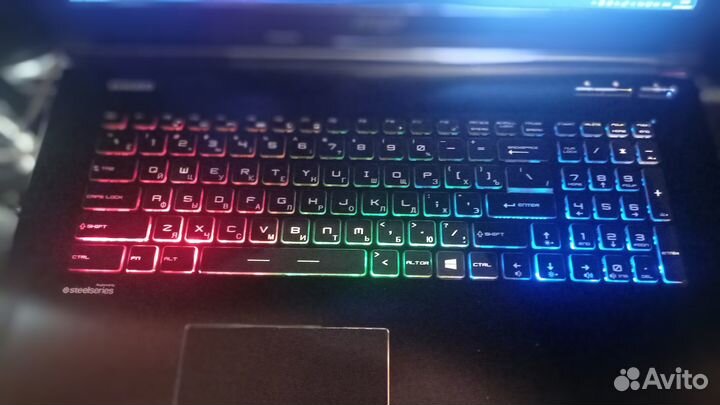 Игровой ноутбук msi 17 3