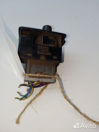 Блок управления зеркалами Nissan Wingroad WFY10