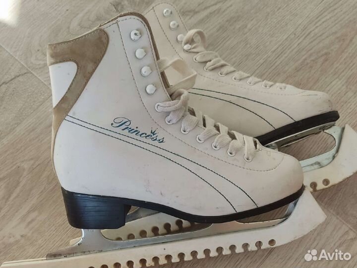 Коньки фигурные женские 39 зарезервировано