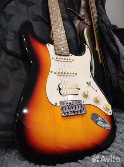 Электро гитара, 2002г