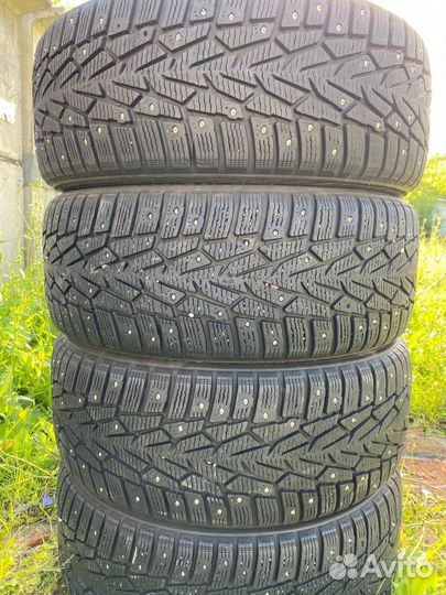 Nokian Tyres Hakkapeliitta 7 215/55 R17