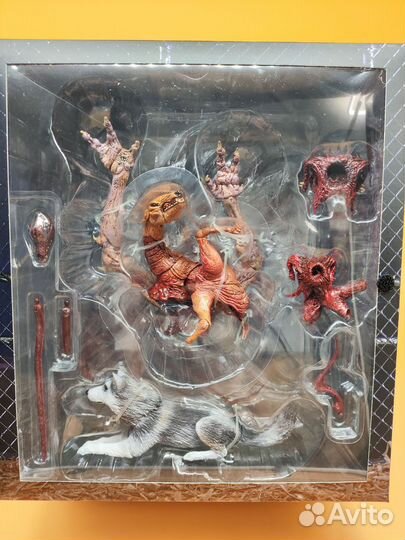 Фигурка The thing Нечто Ultimate Dog creature