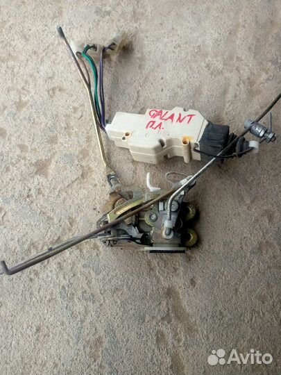 Замок передний левый Mitsubishi galant 6