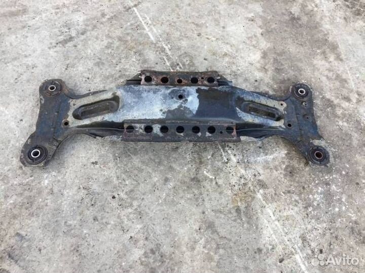 Балка задняя/подрамник Toyota Camry