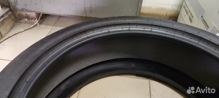 Pirelli P Zero 285/40 R23
