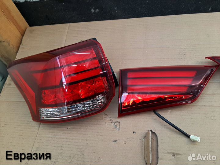 Комплект фонарей Mitsubishi Outlander 3