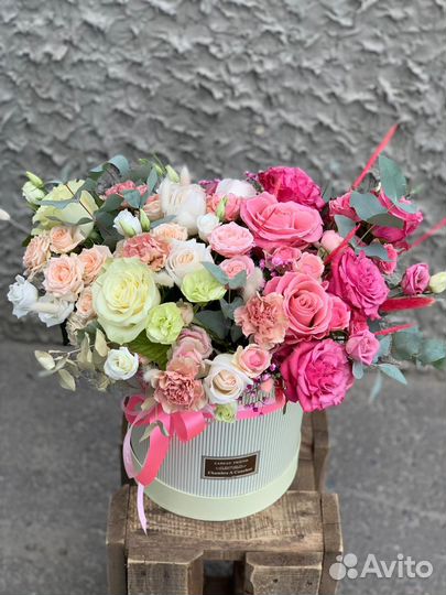 Доставка букетов. Коробка Розовый фламинго