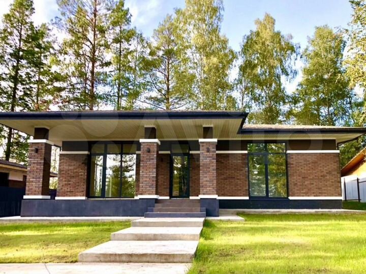 Коттедж 152 м² на участке 7 сот.