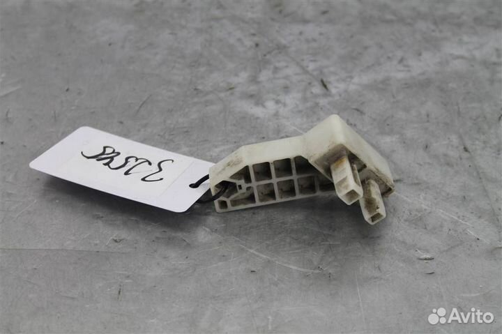 Кронштейн фары правый Nissan Sentra B17