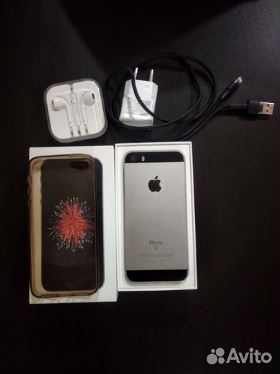 Телефон iPhone se