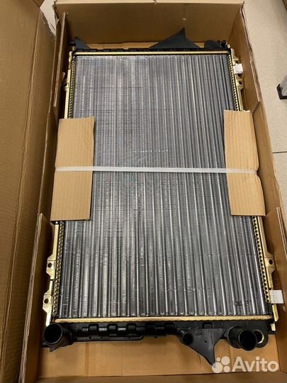 Радиатор системы охлаждения Audi 100/A6