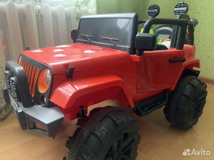 Детский автомобиль на аккумуляторе