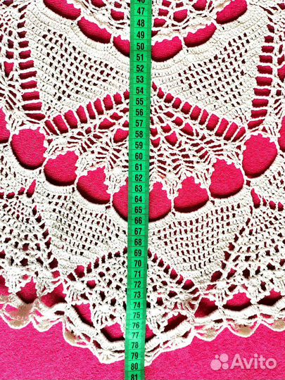 Салфетка, накидка большая вязаная крючком 80 см