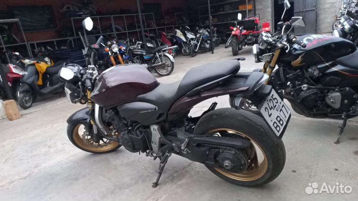 Honda Hornet CB600 в отличном состоянии. почти нов