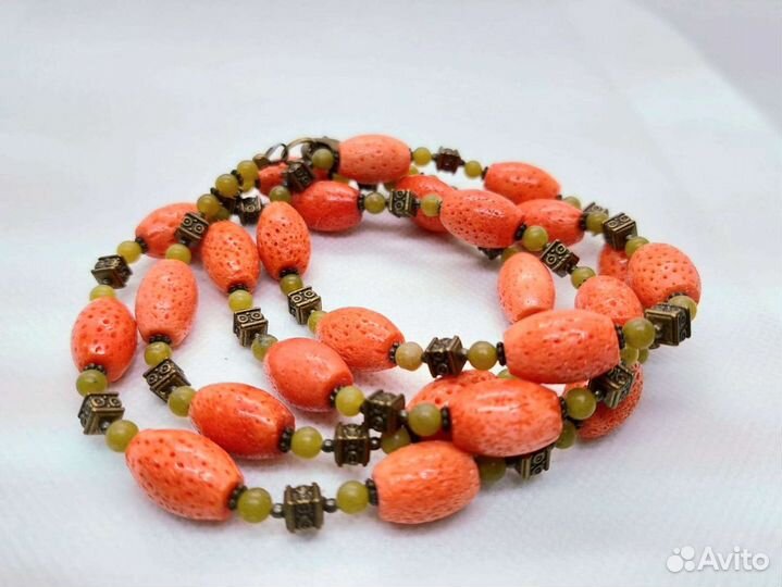 Колье Коралл, нефрит