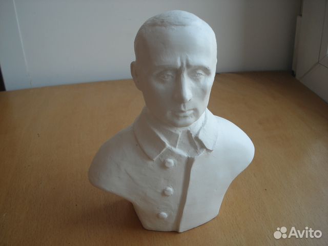 Бюст В.В. Путин