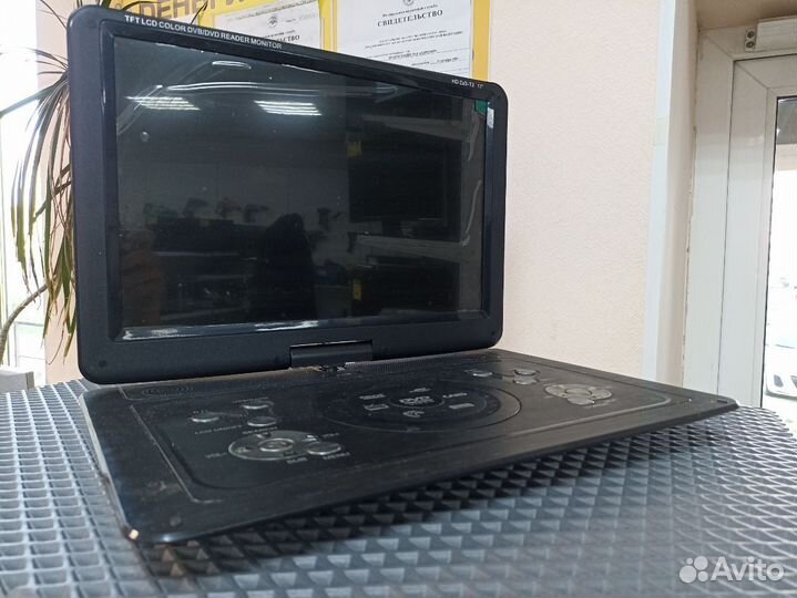 Портативный DVD-плеер XPX EA 1769L с тв (14)