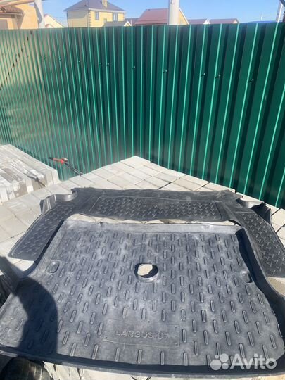 Коврики на LADA largus