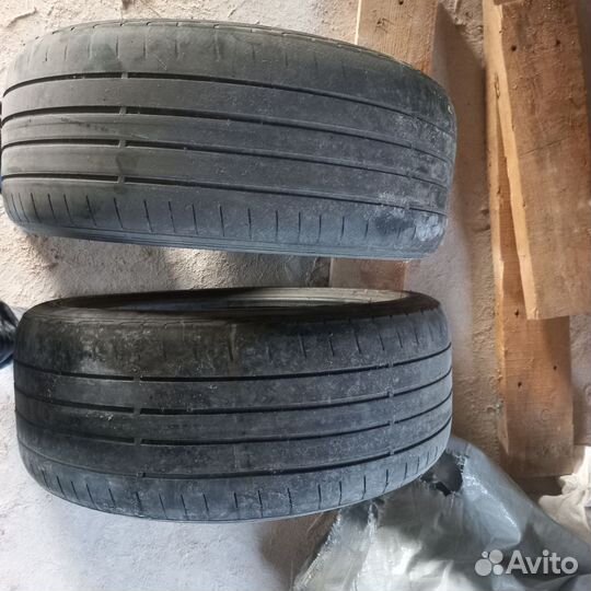 Стояли на мерседесе