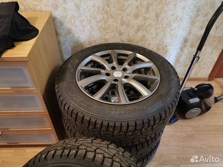 Колеса в сборе r17 зимние 5 114.3