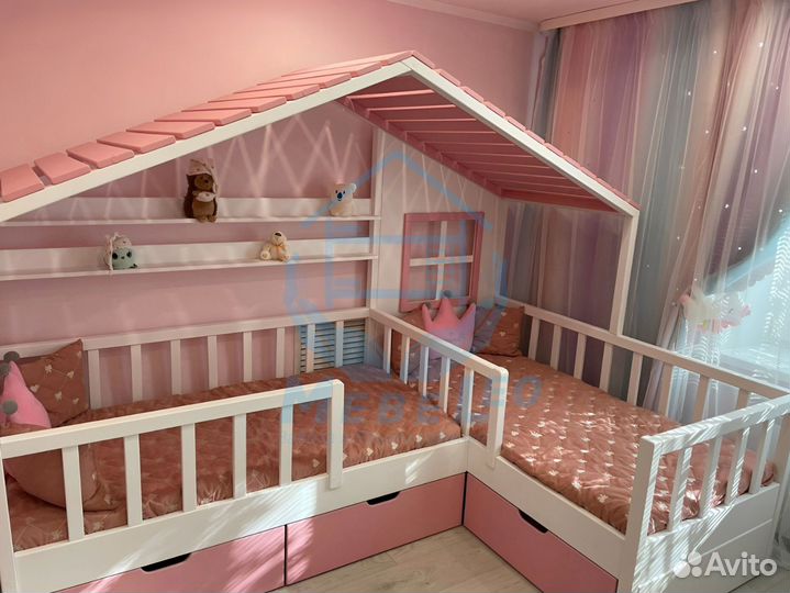 Двухъярусная кровать