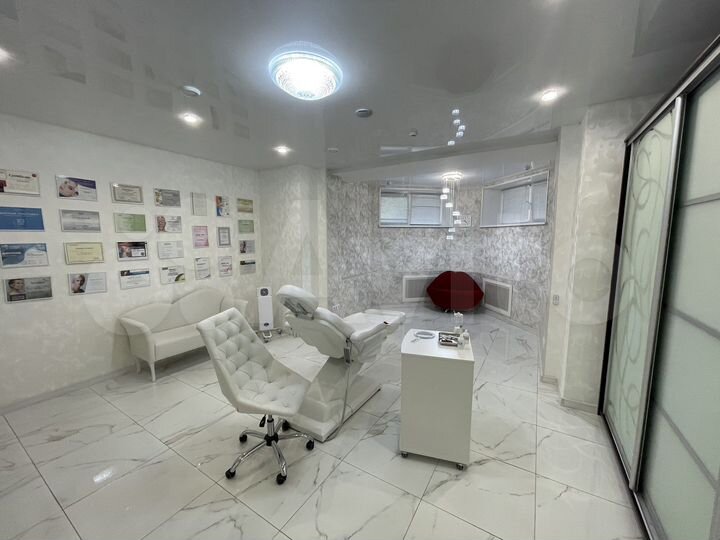 Клиника на Российской 290 м2