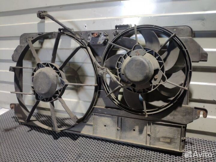 Вентилятор радиатора Ford Transit connect 1.8 tdci