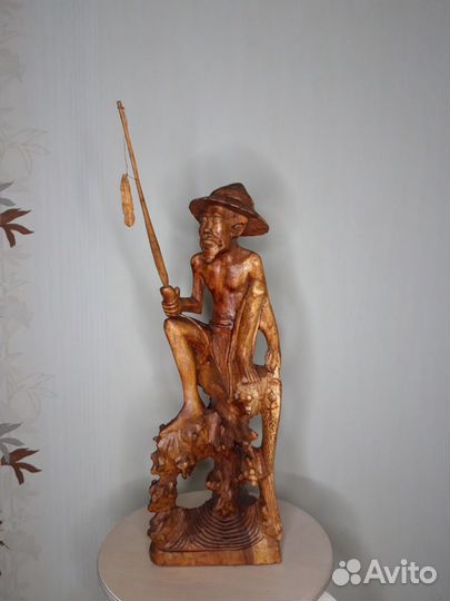 Статуэтка из дерева суар 