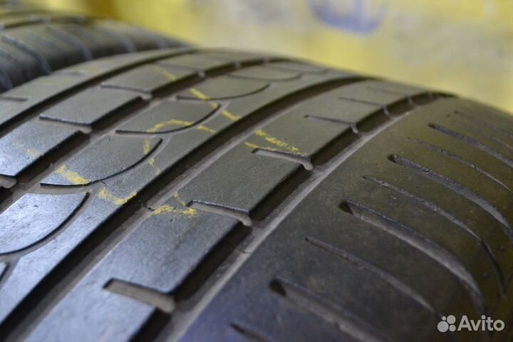 Pirelli P Zero Rosso 255/35 R19