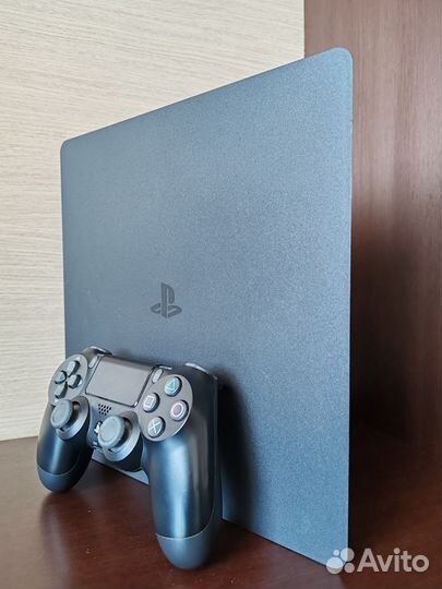 Sony playstation 4 slim