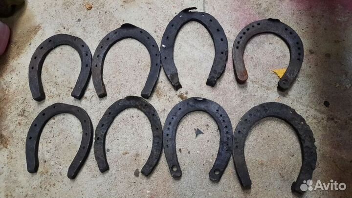Подковы старые кованные финские много