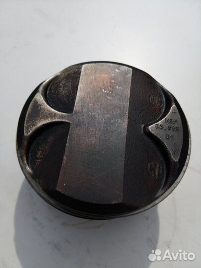 Поршень Bmw 3-Series E46 N42B20 2002