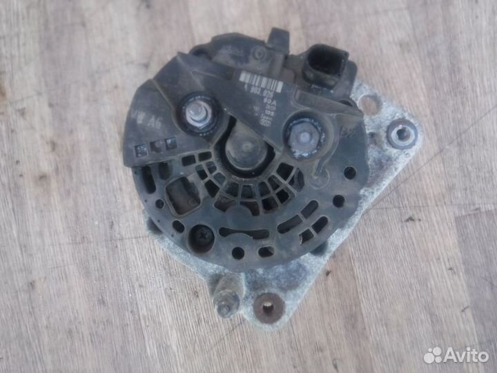 Генератор №99 Skoda Octavia Tour 1.6 2009