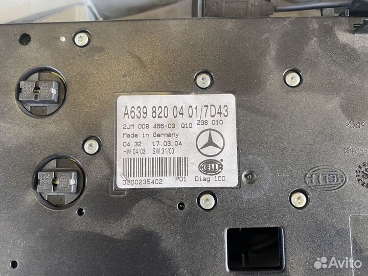 Салонный плафон Mercedes Vito/Viano w639. Япония