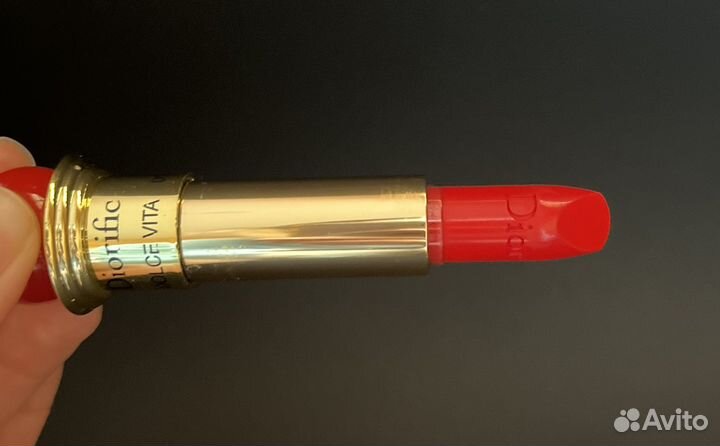 Помада dior dolce vita