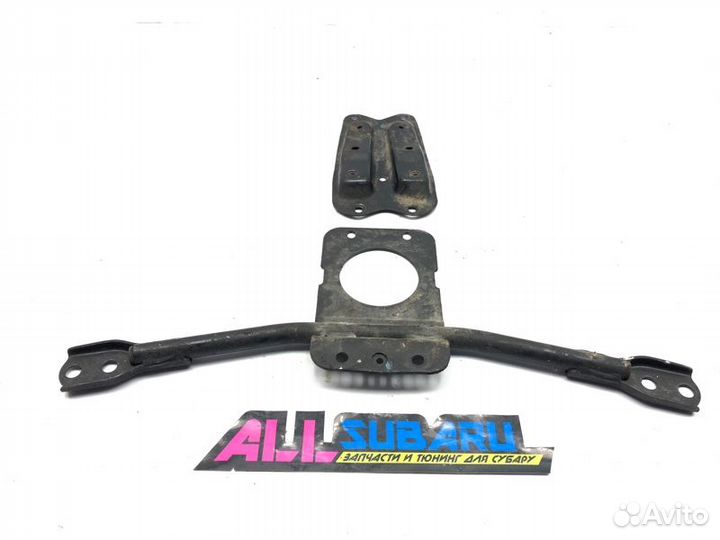Распорка балки, подрамника передняя Subaru Impreza