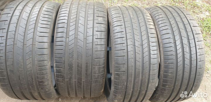 Pirelli P Zero 255/35 R21 и 285/30 R21 98Y
