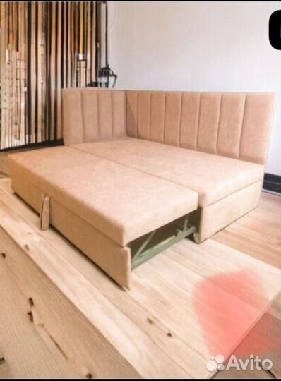 Угловая кровать с дополнительным спальным местом