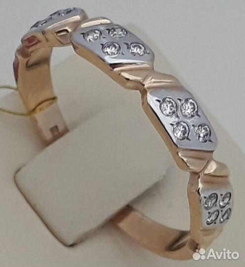 Кольцо / размер 17 / 2,43г / Золото585 / фианиты круглые