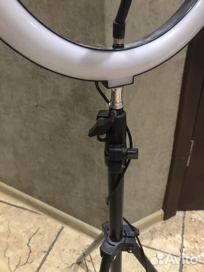 Лампа на стойке