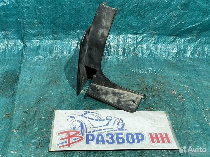 Кронштейн заднего бампера левый Mitsubishi Outland