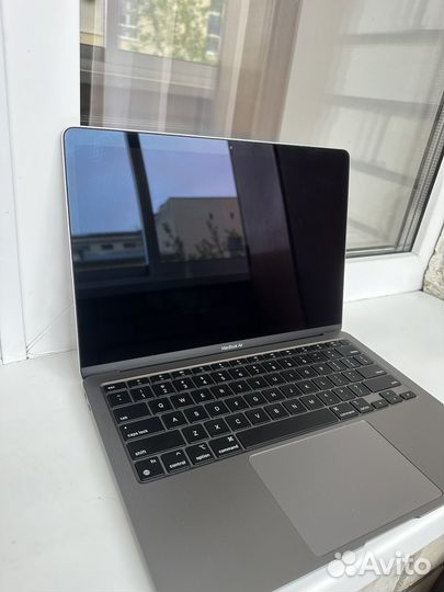 MacBook Air M1 8/256 Space Gray