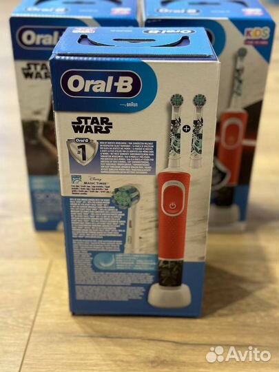 Новая Электрическая зубная щетка Oral-B +2 Насадки