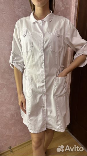 Белый медицинский халат