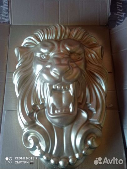 Барельеф льва