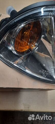 Продам фонарь указателя поворота Toyota Avensis