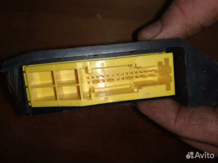 Блок управления SRS для Renault Logan