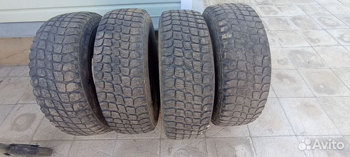 Volcano Longitude 235/75 R15