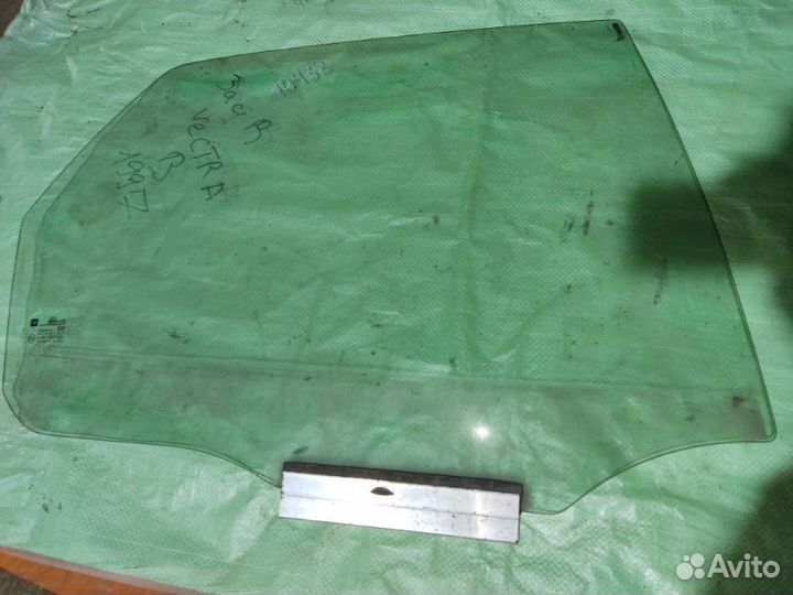 Стекло заднее правое Opel Vectra B седан 1.6I