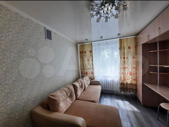 Комната 12 м² в > 9-к., 2/5 эт.